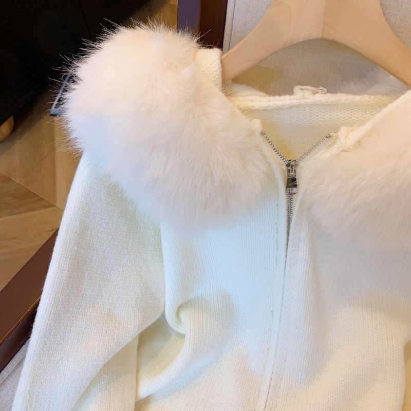 Zeta Fur Woolen Jacket In Off White